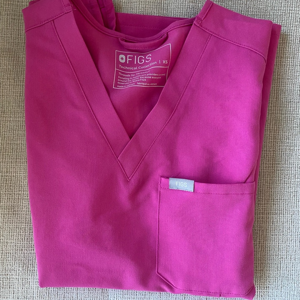 FIGS scrub top size xs